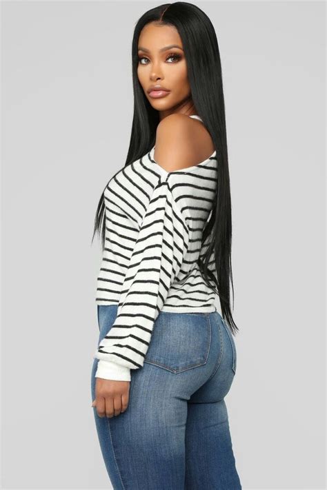 Pin By Anita Segovia On Blusas Open Shoulder Tops Striped Top Tops