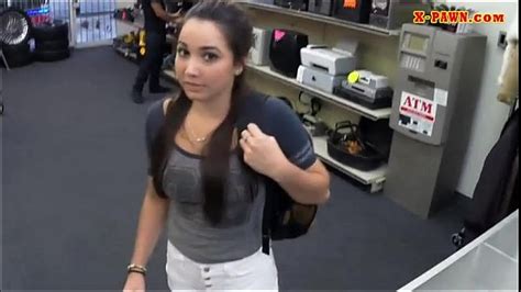 Babe Pawns Her Pussy And Railed Xnxx