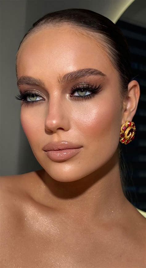 Soft Makeup Inspirations For Special Moments Shimmery Smokey Eyes