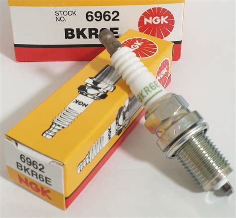 Свеча зажигания NGK NGK BKR6E - купить по выгодным ценам в интернет ...