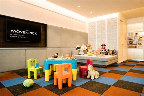 entertain  kids   birds club  phuket
