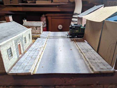 Small space HO train layout - Model railroad layouts plansModel ...