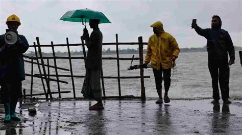 Kolkata Cyclone Remal Weakens Gradually Flight Operations Resume