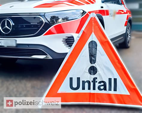 Unfall Auf A3 Rechter Fahrstreifen Zwischen Murg Und Walenstadt Blockiert