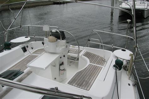 2004 Beneteau 331 33 Boats For Sale Edwards Yacht Sales