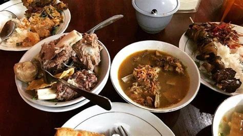 7 Tempat Kuliner Malam Di Solo Paling Favorit Dari Bakso Kadipolo