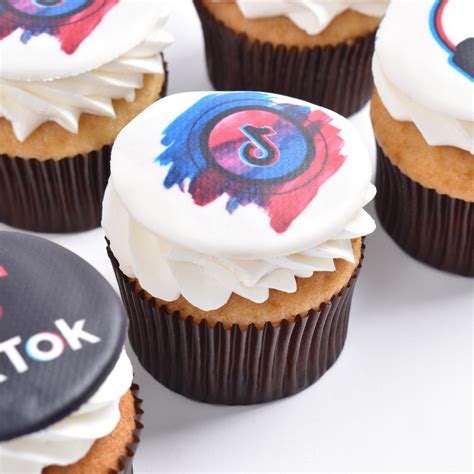 Online Tik Tok Cupcakes 6 Pcs Gift Delivery In UAE FNP