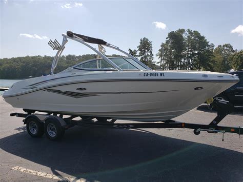 2011 Sea Ray Slx 230 Sports Cruiser For Sale Yachtworld