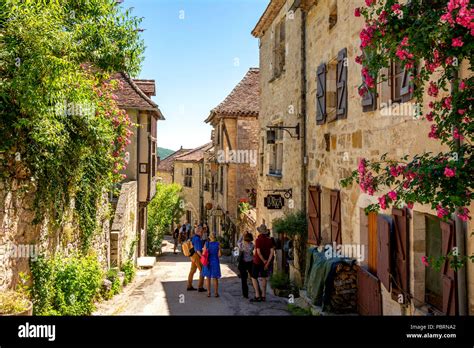 Saint Cirq Lapopie Sur Santiago De Compostela P Lerinage Road Appel E