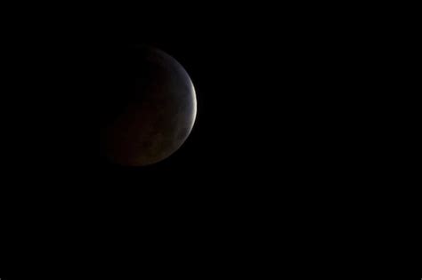 How To Watch The Lunar Eclipse Right Now On Youtube