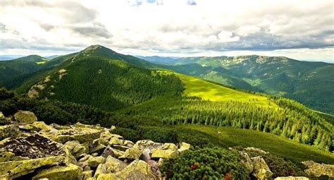 Mount Khomyak, Carpathian Mountains (with Map & Photos)