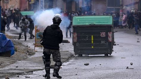 Crece La Tensión En Las Calles De Bolivia Cinco Heridos En Otra