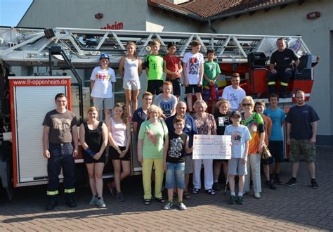 Großzügige Spende für Jugendfeuerwehr