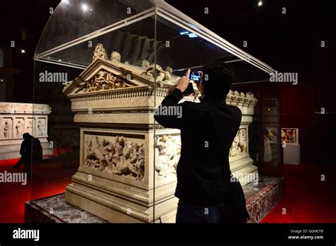 Alexander Sarcophagus Fotos Und Bildmaterial In Hoher Aufl Sung Alamy