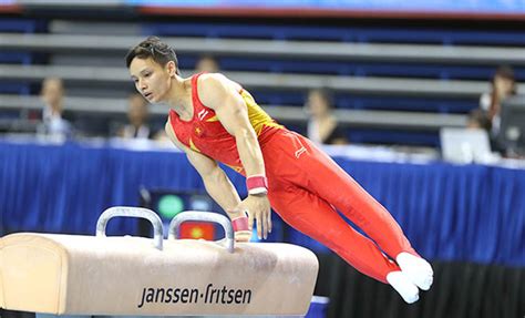 Hot boy Thể dục dụng cụ Đinh Phương Thành suýt mất cả hàm răng vì SEA Games