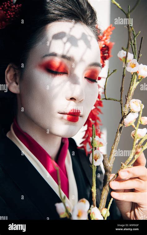 Chinese Geisha Makeup