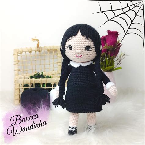 Boneca Wandinha Amigurumi Danielle Celi Victor De Barros Hotmart