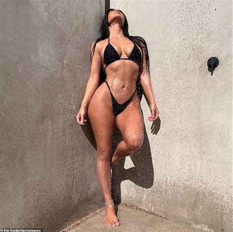 Kim Kardashian Dan Ya Pozlar Du Tan Foto Raf Payla T