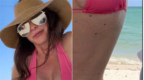 Magérrima Ana Paula Padrão Exibe A Barriga Reta Em Fotos Só De Biquíni