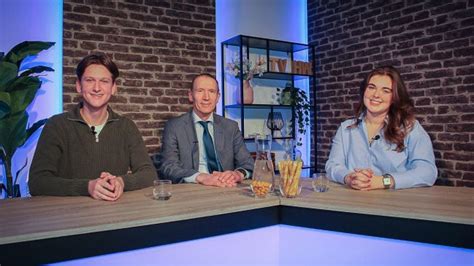 Burgemeester Opent Nieuwe TV Studio Van Omroep HW Omroep Hoeksche Waard