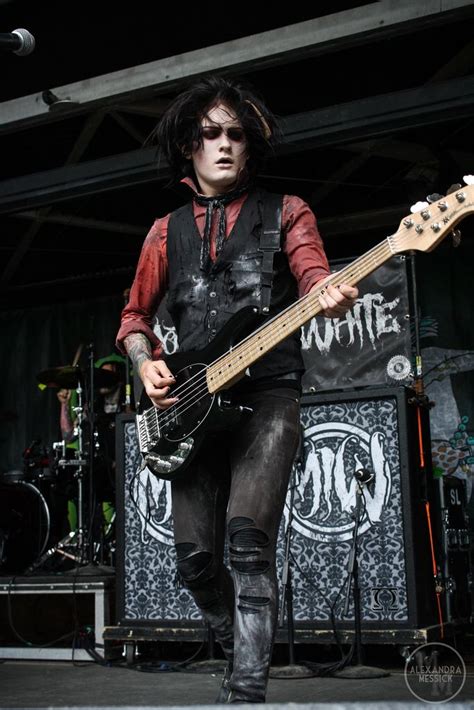 Pin By Pintrash On Miw Motionless In White Gothic Rock Bands Band Pictures