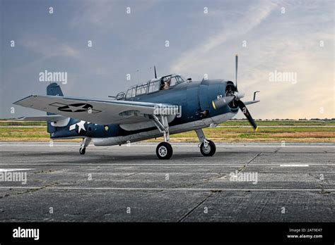 Grumman Tbf Avenger Hi Res Stock Photography And Images Alamy