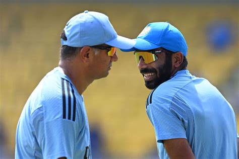 Rahul Dravid Has A Chat With Jasprit Bumrah ESPNcricinfo