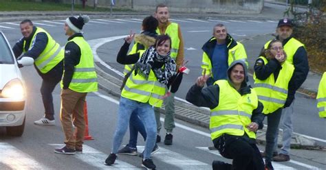 Pays Roussillonnais Les Gilets Jaunes Ont Investi Les Ronds Points Sur