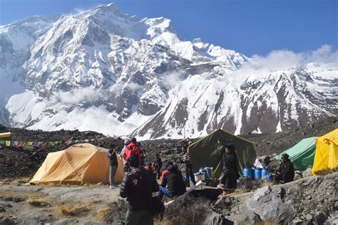 अन्नपूर्ण क्षेत्रमा एक महिनामा ३० हजार बढी पर्यटक Khabarhub Khabarhub