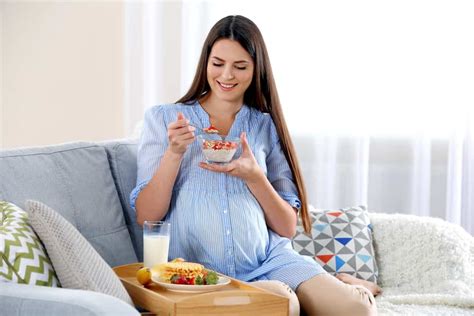 Sebelum Melahirkan Ibu Bersalin Sebaiknya Makan Ini Dulu