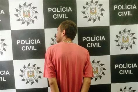 Preso homem que esfaqueou mulher em loja de conveniência na Capital