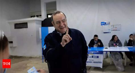 Anti Graft Crusader Wins Guatemala Presidency By Landslide Times Of India