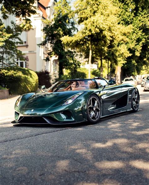 Koenigsegg Regera Malin In Fully Exposed Green Carbon Fiber Photo