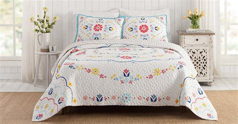 10 Pioneer Woman Bedding Options for a Country-Chic Home