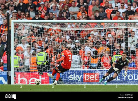 Dan Potts 3 Of Luton Town Scores During The Penalty Shootout During