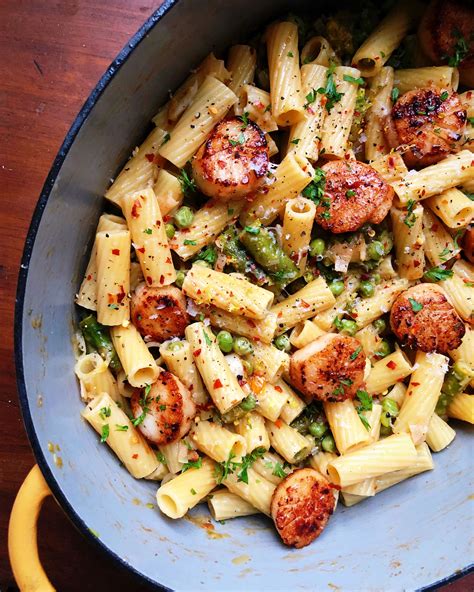 Rigatoni With Asparagus Peas And Seared Scallops Recipe The Feedfeed