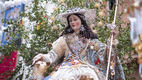 Las imágenes de la salida de la Divina Pastora de Santa Marina