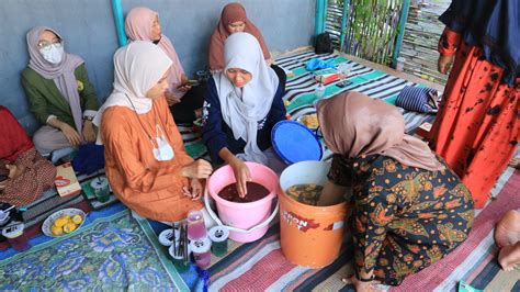 Kurangi Sampah Dapur Warga Kampung Hidroponik Surabaya Membuat Eco