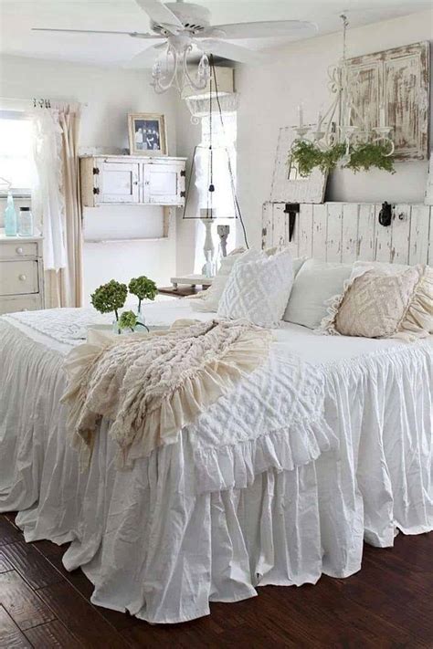 20 Superb Shabby Chic Bedroom Accessories - Home, Family, Style and Art ...