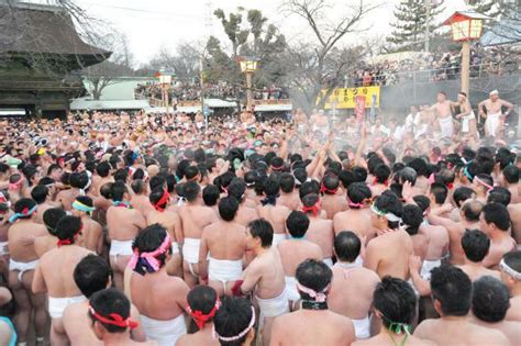 儺追神事（はだか祭）＜2021年の神事は斎行されますが、下帯姿（はだか）での揉み合い・なおい笹の奉納（参拝）は中止となりました＞ ぴあエンタメ情報