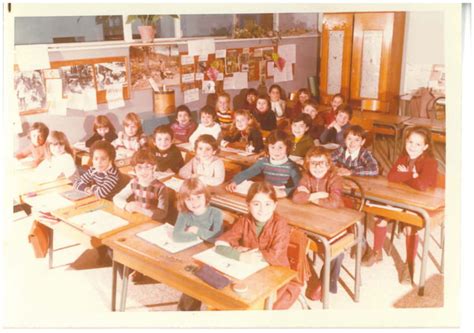 Photo de classe CE1 de 1977 Ecole Libération Copains d avant