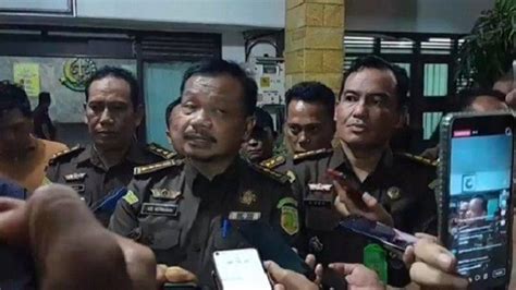 BREAKING NEWS Kejati Sultra Tahan Pelaksana Lapangan PT Lawu Agung Soal