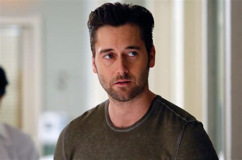 Ryan Eggold Married, Wife, Dating, Girlfriend, Height, Body Measurements