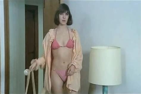 Naked Andrea Albani In Shake Before Use