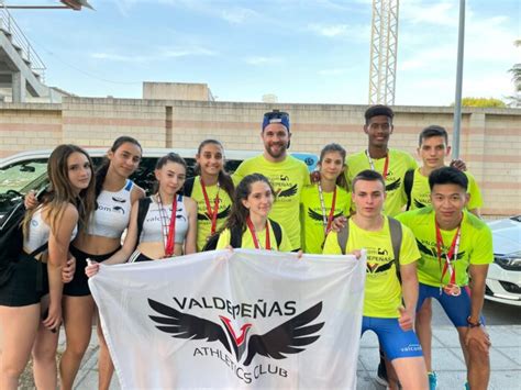 Siete Medallas Para Los Atletas Del Valdepe As A C Sistemas Valcom En