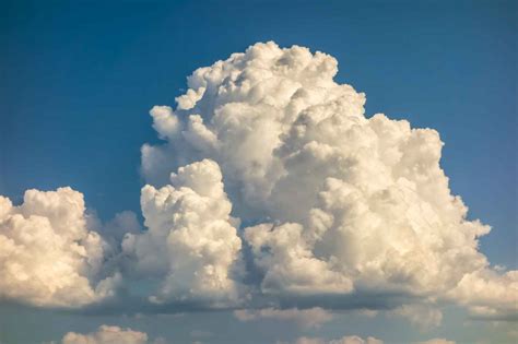 How Do Clouds Float Despite Carrying Tons Of Water In Them Kidadl