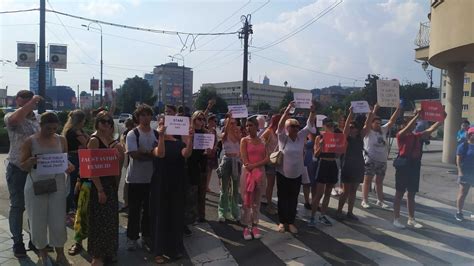 Žene opet na ulicama bh gradova u znak protesta protiv femicida Detektor