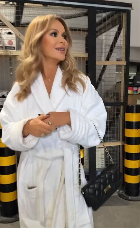 Amanda Holden strips totally naked in risqué video before Britain s Got