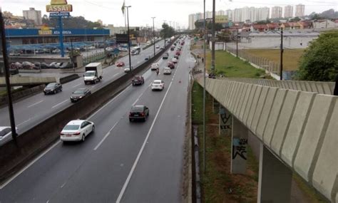 Trecho Da Rodovia R Gis Bittencourt Que Corta Tabo O Da Serra Ser