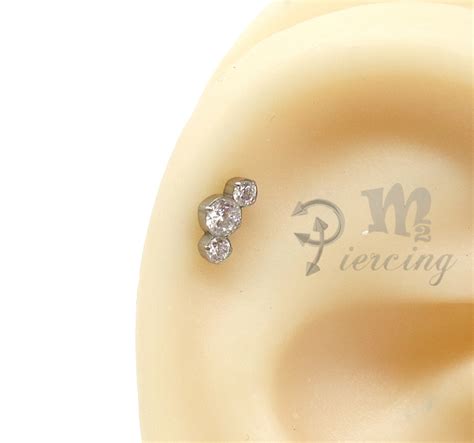 Piercing Labret Pin Push Aço Cirúrgico 3 Pedras Zircônias